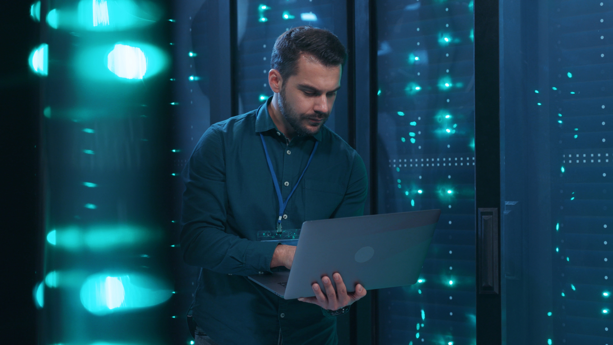server-worker-laptop.jpg