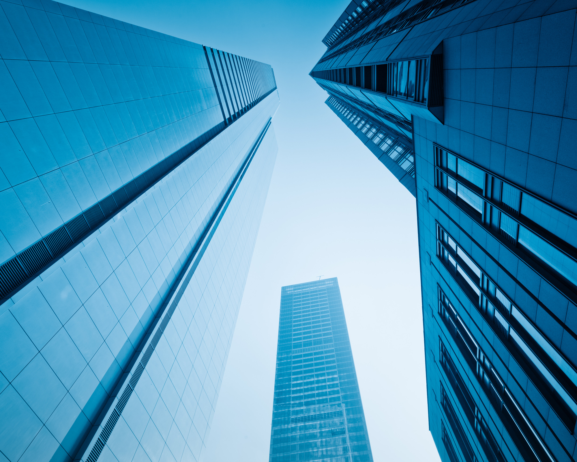 leading-global-bank-speeds-migration-to-azure-hero-banner.jpg