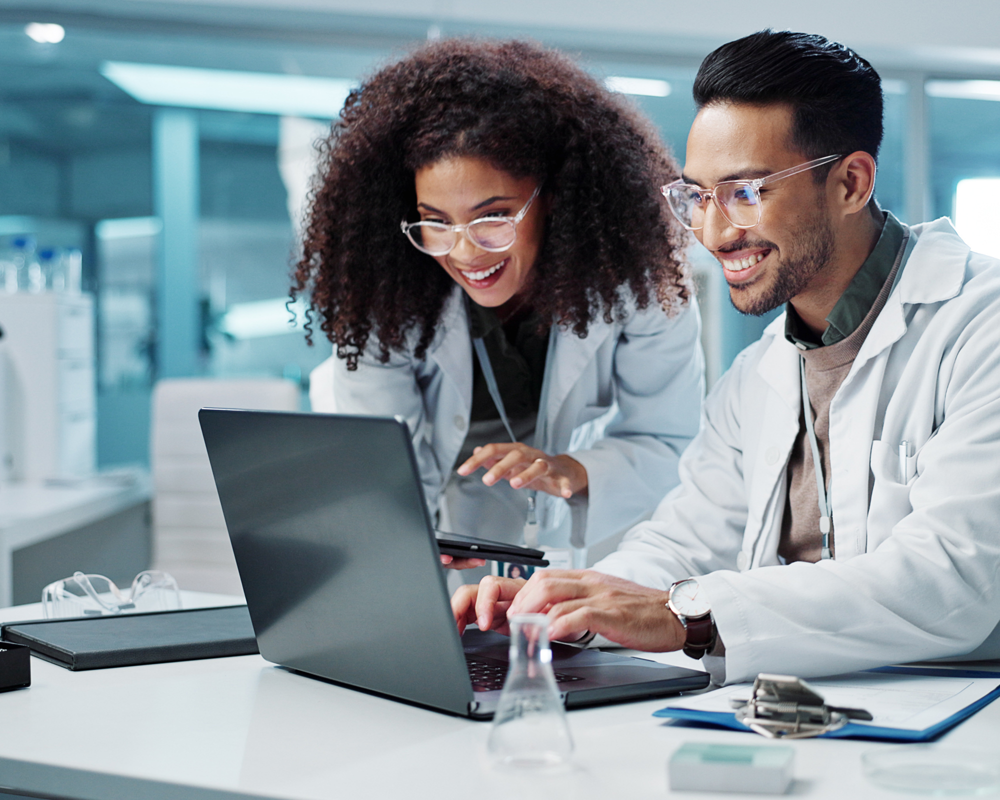 accelerate-life-sciences-content-approvals-with-virtusas-compliant-pre-mlr-framework-features.jpg